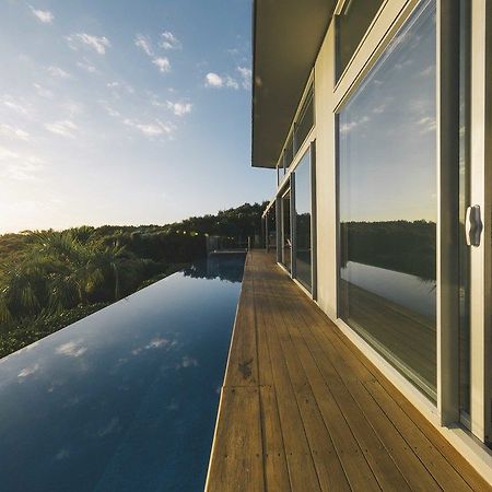 Eagles Nest Villa Russell Exterior photo
